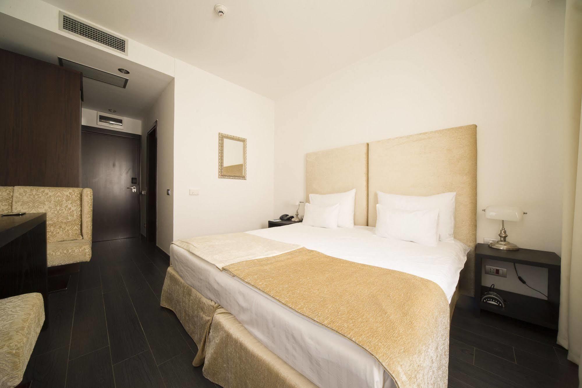 Hotel Astoria Budva Exterior foto